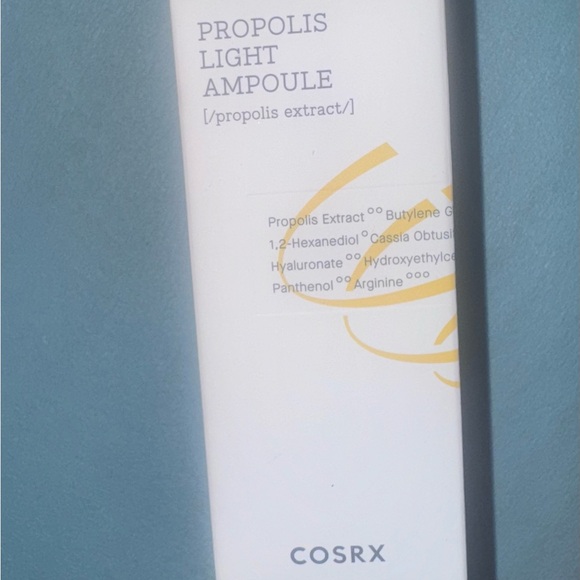 Luxury Makeup Bundle - Picture 2 of 7